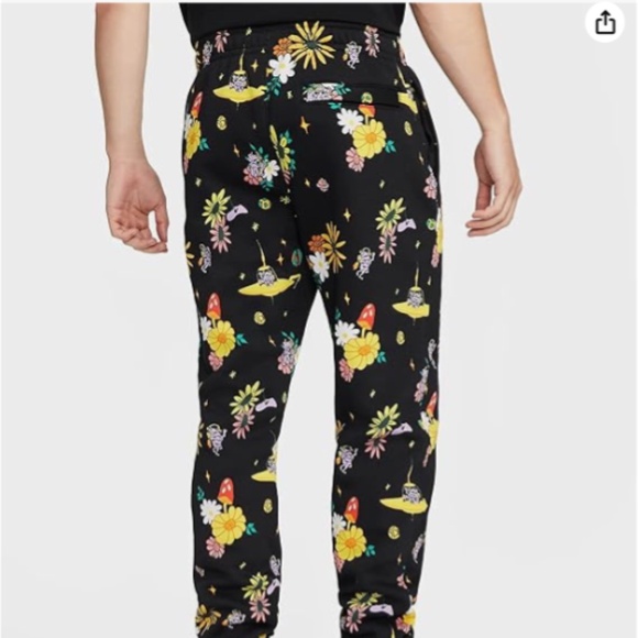 Nike Sportswear Club Fleece Printed Jogger Size S Men Pants Black DQ3510-010 - Picture 3 of 13